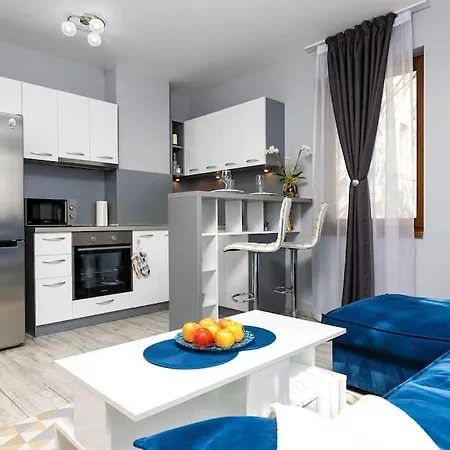 Super Center Flat Parchevich 公寓